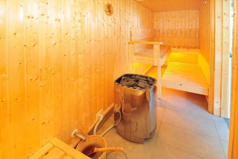 Photo of property in 20 Rewa Rewa Lane, Orewa, 0931