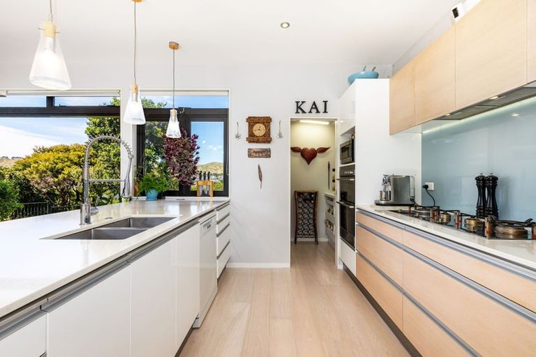 Photo of property in 11 Sumner Terrace, Aotea, Porirua, 5024