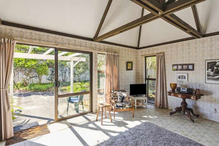 Photo of property in 87 Golf Road, Paraparaumu Beach, Paraparaumu, 5032