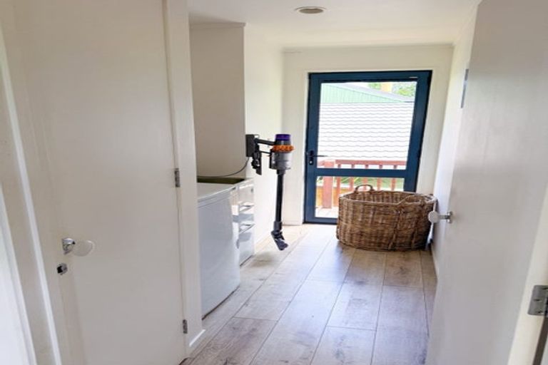 Photo of property in 33 Shearwater Street, One Tree Point, 0118