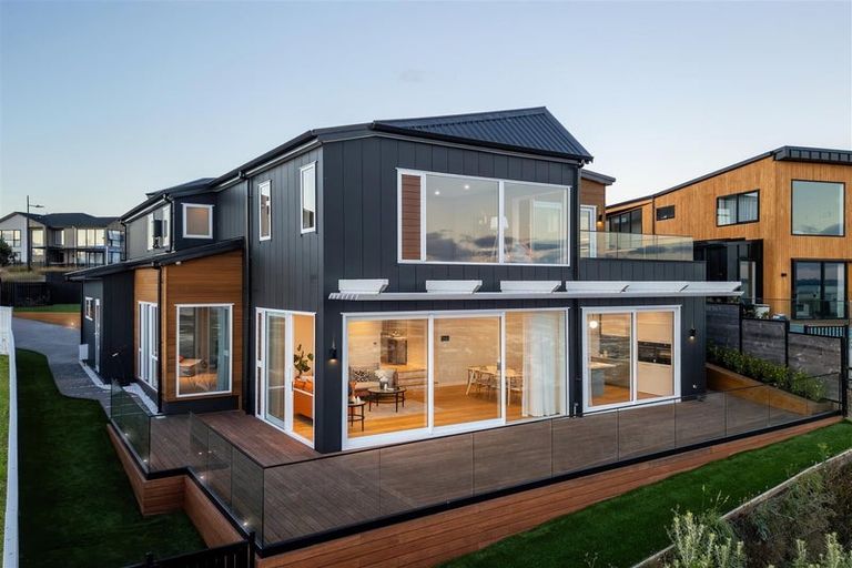 Photo of property in 4 Seawind Way, Hobsonville, Auckland, 0616