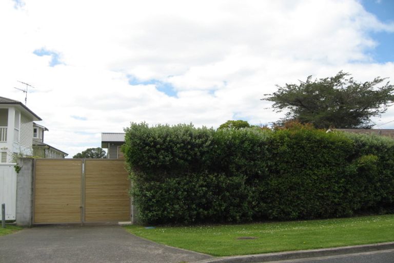 Photo of property in 81 Laurence Street, Manly, Whangaparaoa, 0930