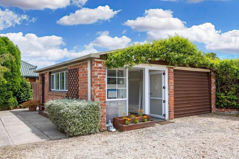 Photo of property in 103 Grimseys Road, Redwood, Christchurch, 8051