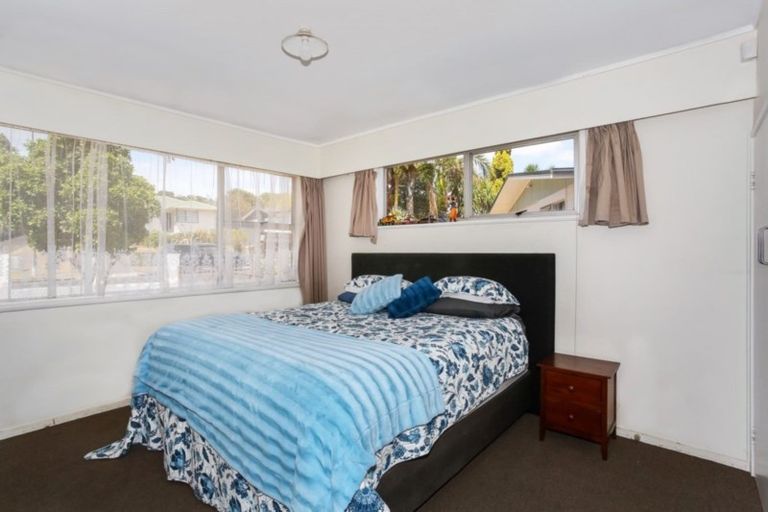 Photo of property in 32 Mack Place, Red Hill, Papakura, 2110