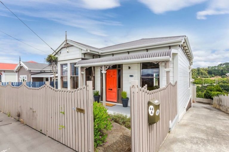 Photo of property in 44 Overtoun Terrace, Hataitai, Wellington, 6021