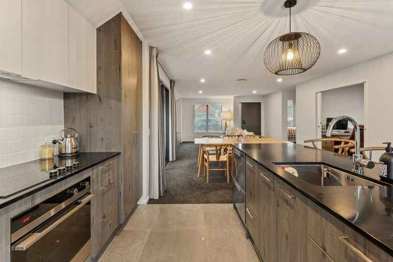 Photo of property in 27 Eminence Drive, Northwood, Christchurch, 8051