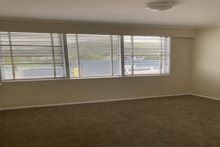 Photo of property in 229 Karori Road, Karori, Wellington, 6012