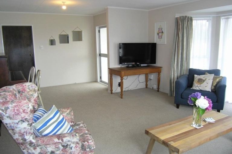 Photo of property in 1 Tarras Grove, Kelson, Lower Hutt, 5010