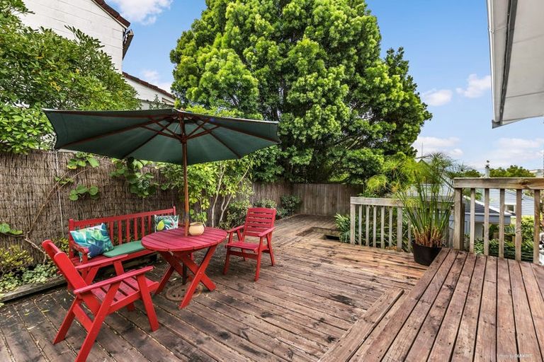 Photo of property in 16 Homestead Road, Manly, Whangaparaoa, 0930