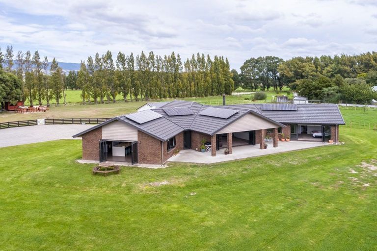 Photo of property in 1511 Kahutara Road, Kahutara, Featherston, 5772