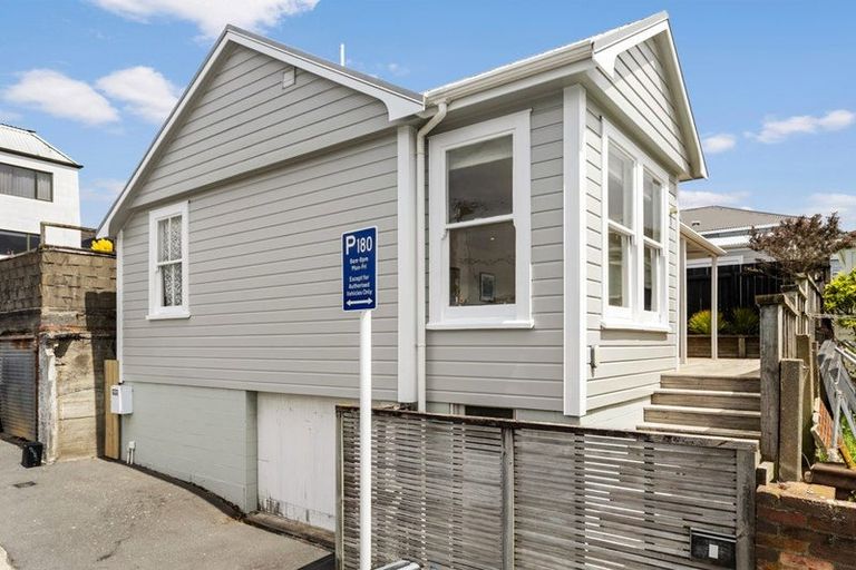 Photo of property in 6 Millward Street, Newtown, Wellington, 6021