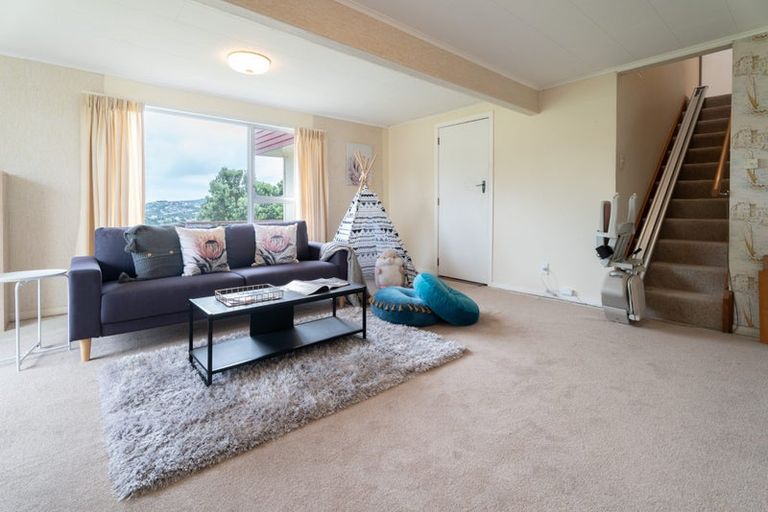 Photo of property in 4 Compass Way, Whitby, Porirua, 5024