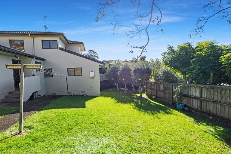 Photo of property in 33a Bronzewing Terrace, Unsworth Heights, Auckland, 0632