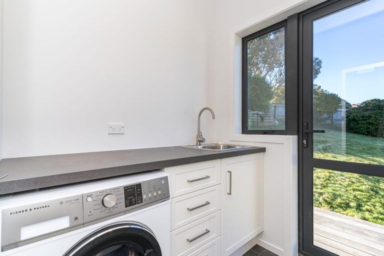 Photo of property in 39 Shandon Road, Vauxhall, Dunedin, 9013