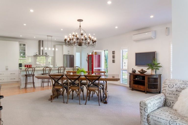 Photo of property in 66 The Drive, Paraparaumu Beach, Paraparaumu, 5032