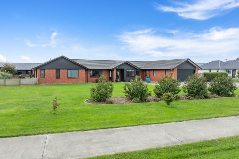 Photo of property in 43 Seachange Drive, Leamington, Cambridge, 3432