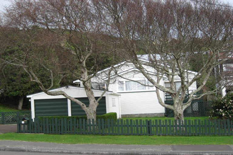Photo of property in 76 Beauchamp Street, Karori, Wellington, 6012