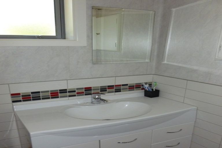 Photo of property in 130 Condell Avenue, Papanui, Christchurch, 8053