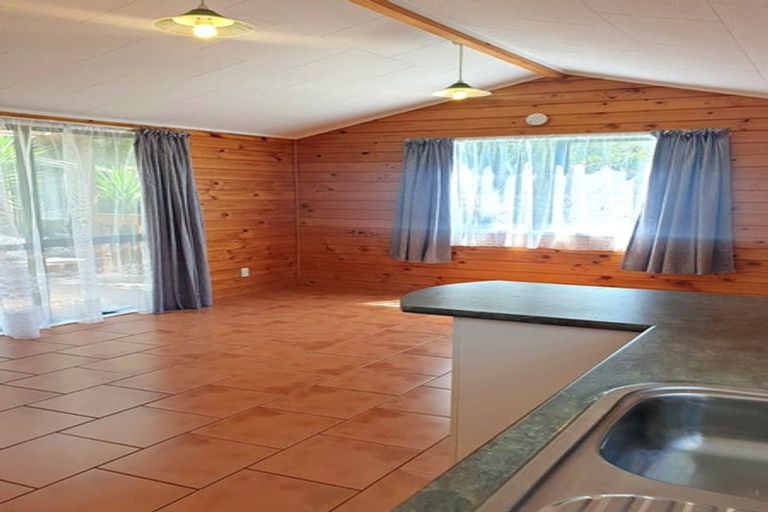 Photo of property in 14 Redwing Street, Browns Bay, Auckland, 0630