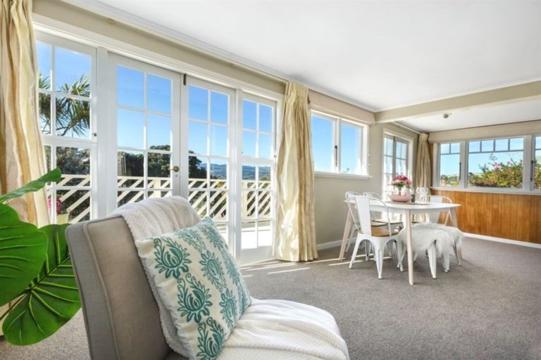 Photo of property in 128 Paremata Road, Paremata, Porirua, 5024