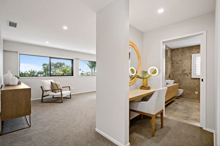 Photo of property in 106a Godden Crescent, Mission Bay, Auckland, 1071