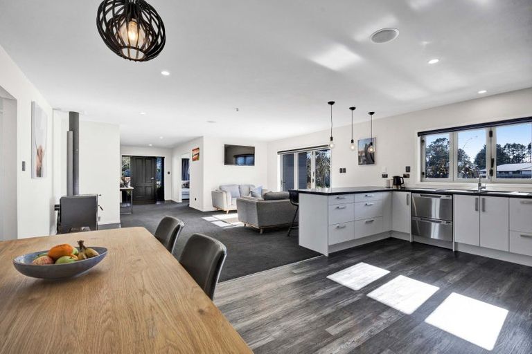 Photo of property in 4 Biron Place, Stratford, 4332