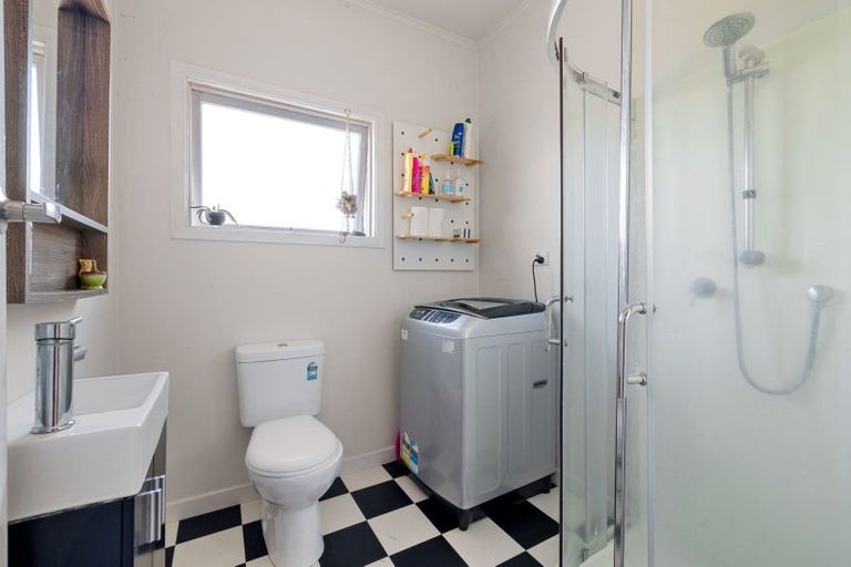 Photo of property in 122 Clarkin Road, Fairfield, Hamilton, 3214