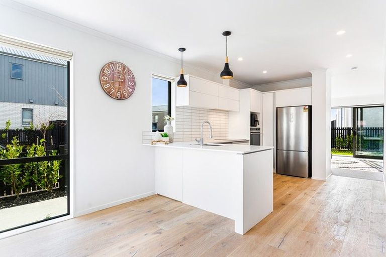 Photo of property in 9 Tarakoi Road, Hobsonville, Auckland, 0616