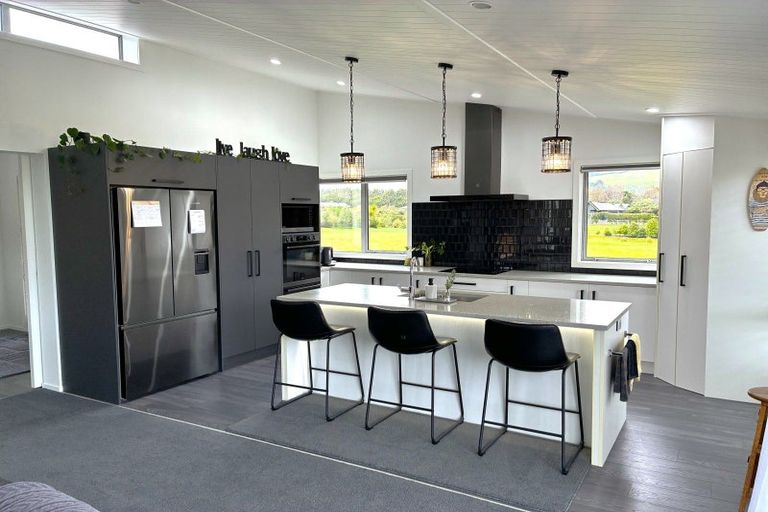 Photo of property in 24 Oakdale Drive, Kinloch, Taupo, 3377