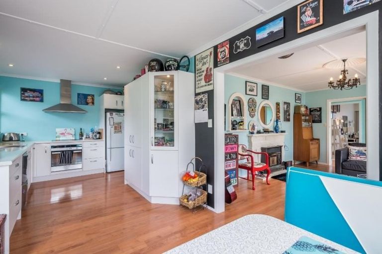 Photo of property in 3 Sunny Glen, Waikanae, 5036