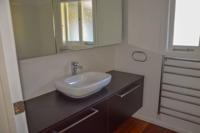 Photo of property in 246 Lonely Track Road, Dairy Flat, 0632