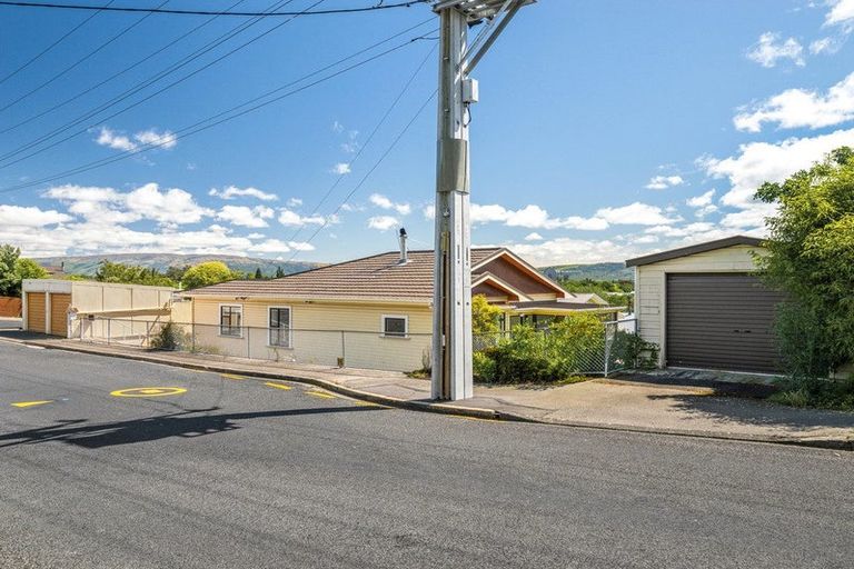 Photo of property in 23 Clyde Street, Kinmont Park, Mosgiel, 9024