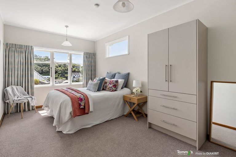 Photo of property in 71 Cashmere Avenue, Khandallah, Wellington, 6035