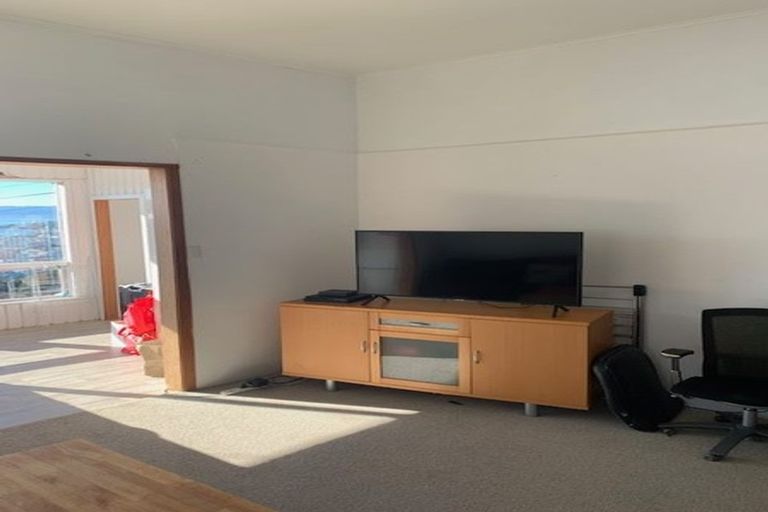 Photo of property in 60 Mortimer Terrace, Brooklyn, Wellington, 6021