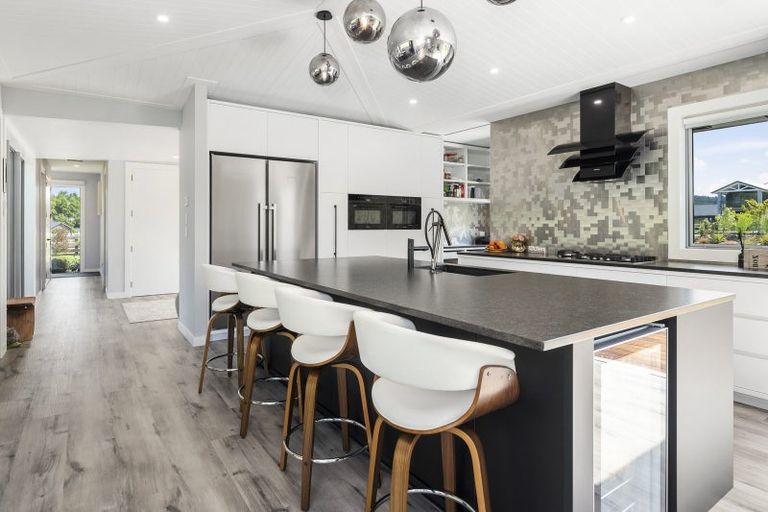 Photo of property in 20 Lancewood Way, Kinloch, Taupo, 3377