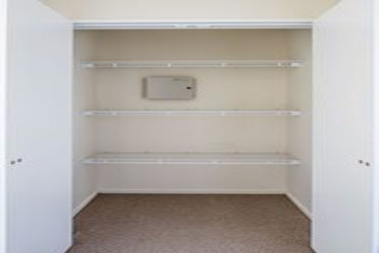 Photo of property in 223 Mark Avenue, Grenada Village, Wellington, 6037