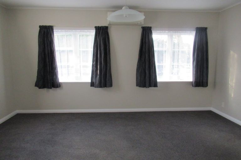 Photo of property in 2 Saint James Avenue, Boulcott, Lower Hutt, 5011