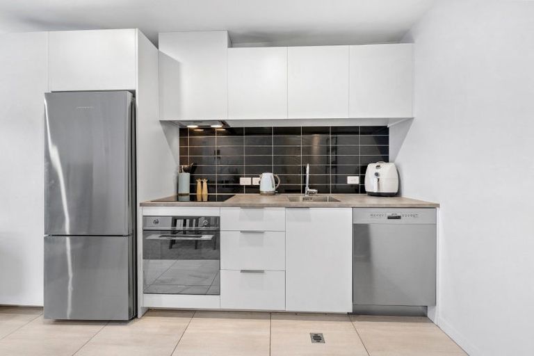 Photo of property in Pinnacle Apartments, W407/160 Victoria Street, Te Aro, Wellington, 6011