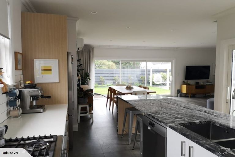 Photo of property in 52 Argentine Avenue, Miramar, Wellington, 6022