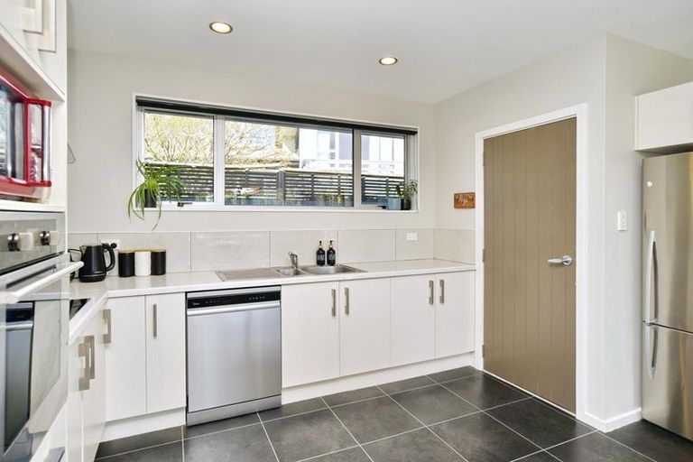 Photo of property in 9 Coates Place, Rangiora, 7400