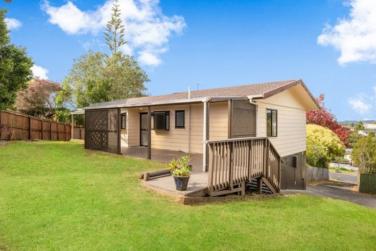 Photo of property in 30 Alidade Place, Massey, Auckland, 0614