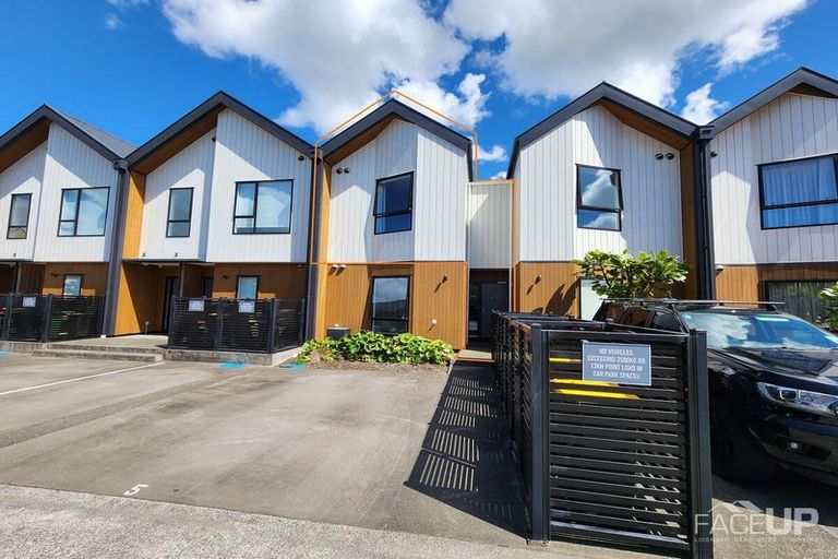 Photo of property in 6/117 Buckley Avenue, Hobsonville, Auckland, 0616