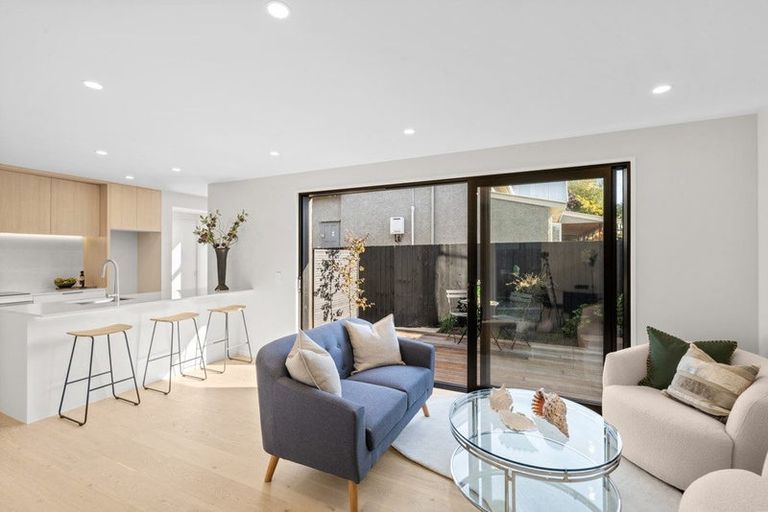 Photo of property in 2/9 Innes Road, St Albans, Christchurch, 8052