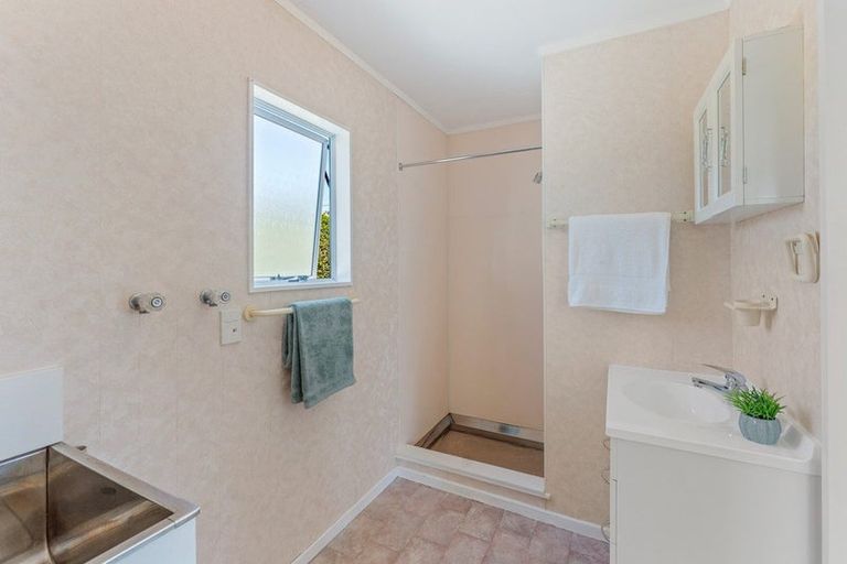 Photo of property in 10 Walton Road, Paraparaumu Beach, Paraparaumu, 5032