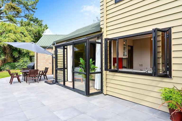 Photo of property in 90 Lewis Street, Glenview, Hamilton, 3206