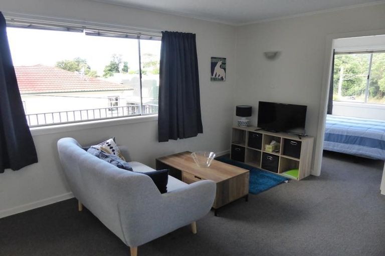 Photo of property in Windsor Court, 2/340 Tinakori Road, Thorndon, Wellington, 6011