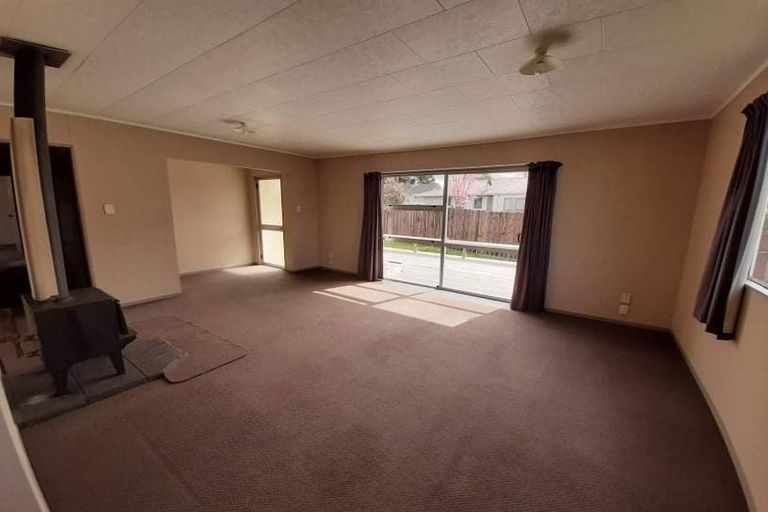 Photo of property in 14 Sunline Place, Ngongotaha, Rotorua, 3010