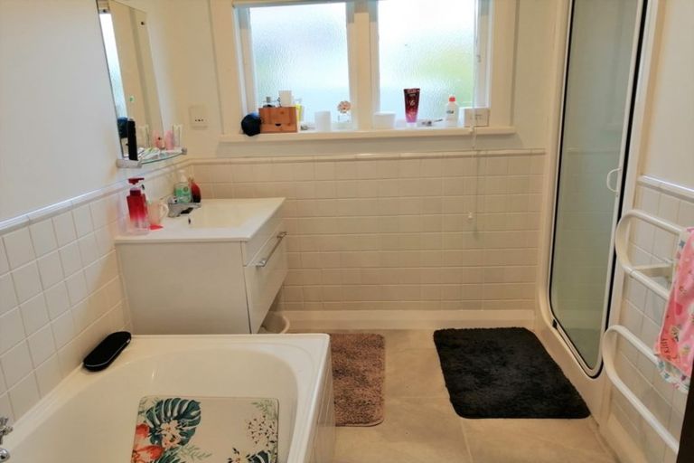 Photo of property in 8 Harrison Avenue, Belmont, Auckland, 0622