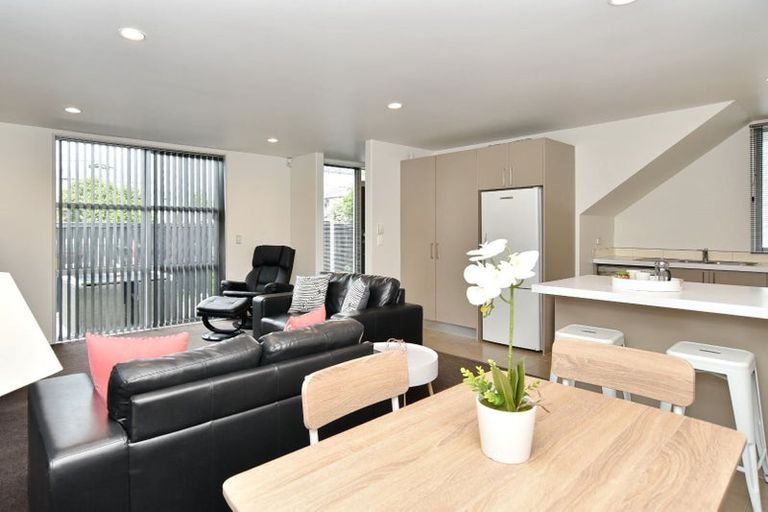 Photo of property in 547 Barbadoes Street, Edgeware, Christchurch, 8013