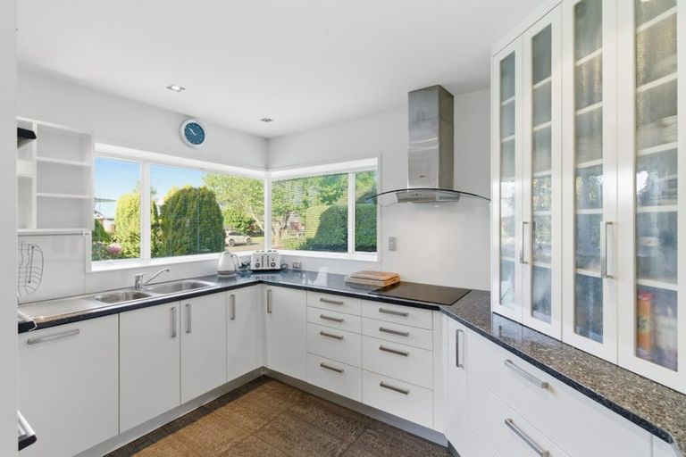 Photo of property in 17 Greystoke Lane, Avonhead, Christchurch, 8042